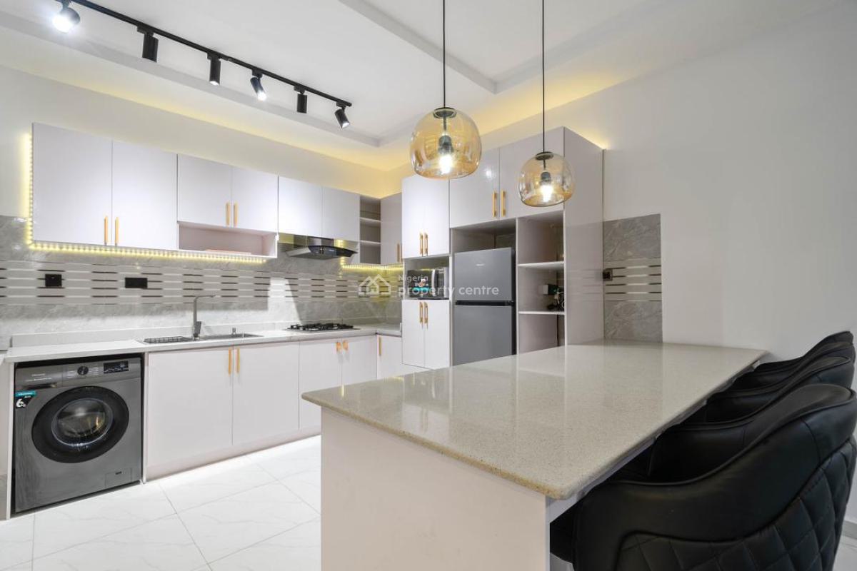 Luxury 2 Bedroom Apartment with Gym, Located Inside a Good Estate,good Road and Clean Water, Ikate, Lekki, Lagos, Flat / Apartment Short Let