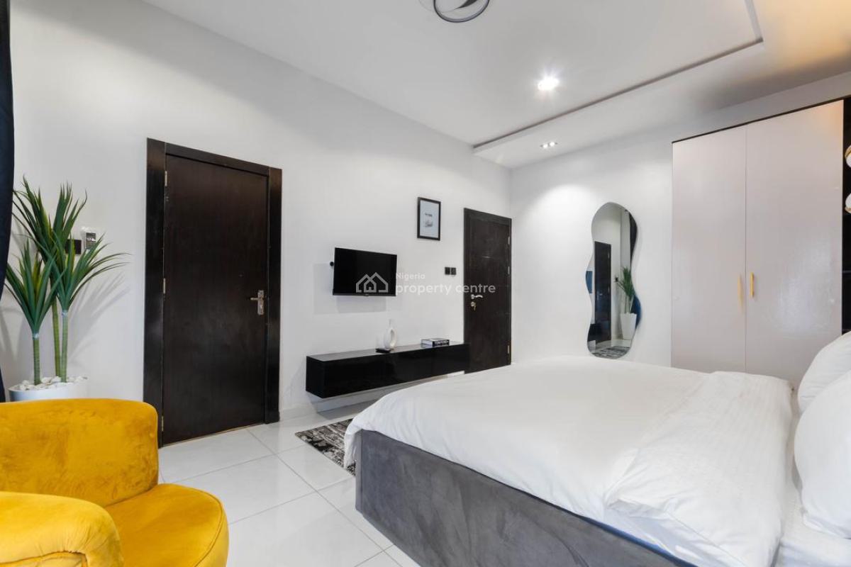 Luxury 2 Bedroom Apartment with Gym, Located Inside a Good Estate,good Road and Clean Water, Ikate, Lekki, Lagos, Flat / Apartment Short Let