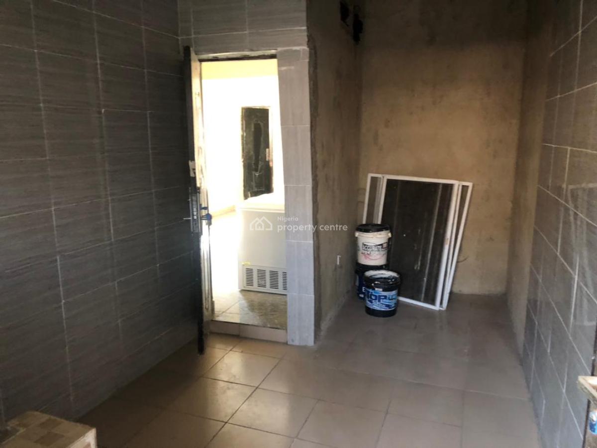 a Luxury 3 Bedrooms at Fo1 Kubwa, Mpb, Fo1 Layout, Kubwa, Abuja, Terraced Duplex for Rent