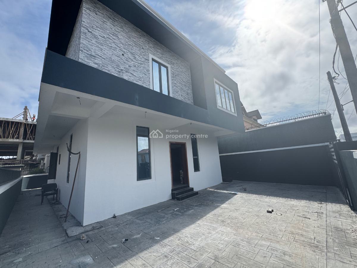 a Well Built 5 Bedroom Fully Detached Duplex with a Room Bq, U3 Estate, 2nd Roundabout Lekki Right, Lekki Phase 1, Lekki, Lagos, Detached Duplex for Sale