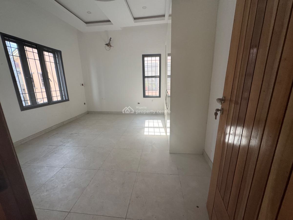 a Well Built 5 Bedroom Fully Detached Duplex with a Room Bq, U3 Estate, 2nd Roundabout Lekki Right, Lekki Phase 1, Lekki, Lagos, Detached Duplex for Sale