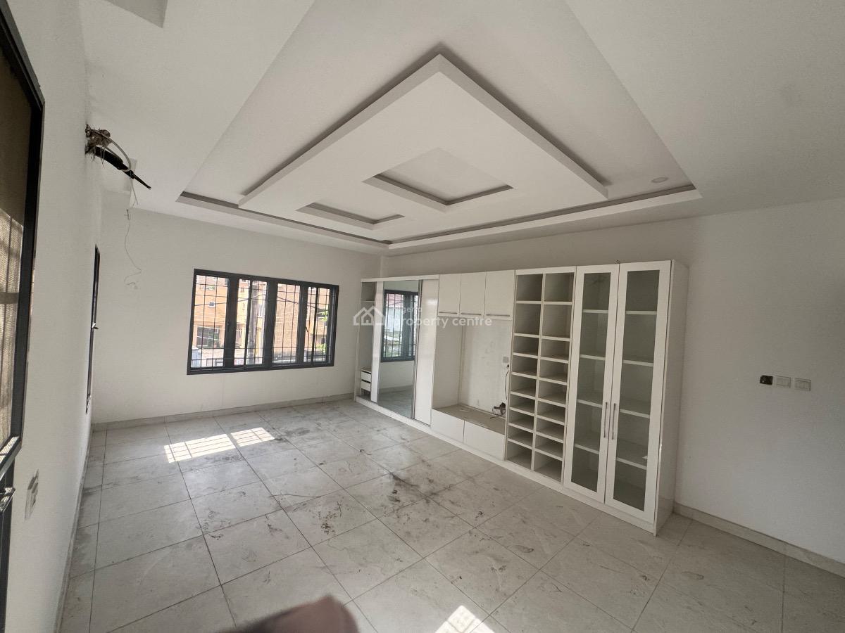 a Well Built 5 Bedroom Fully Detached Duplex with a Room Bq, U3 Estate, 2nd Roundabout Lekki Right, Lekki Phase 1, Lekki, Lagos, Detached Duplex for Sale