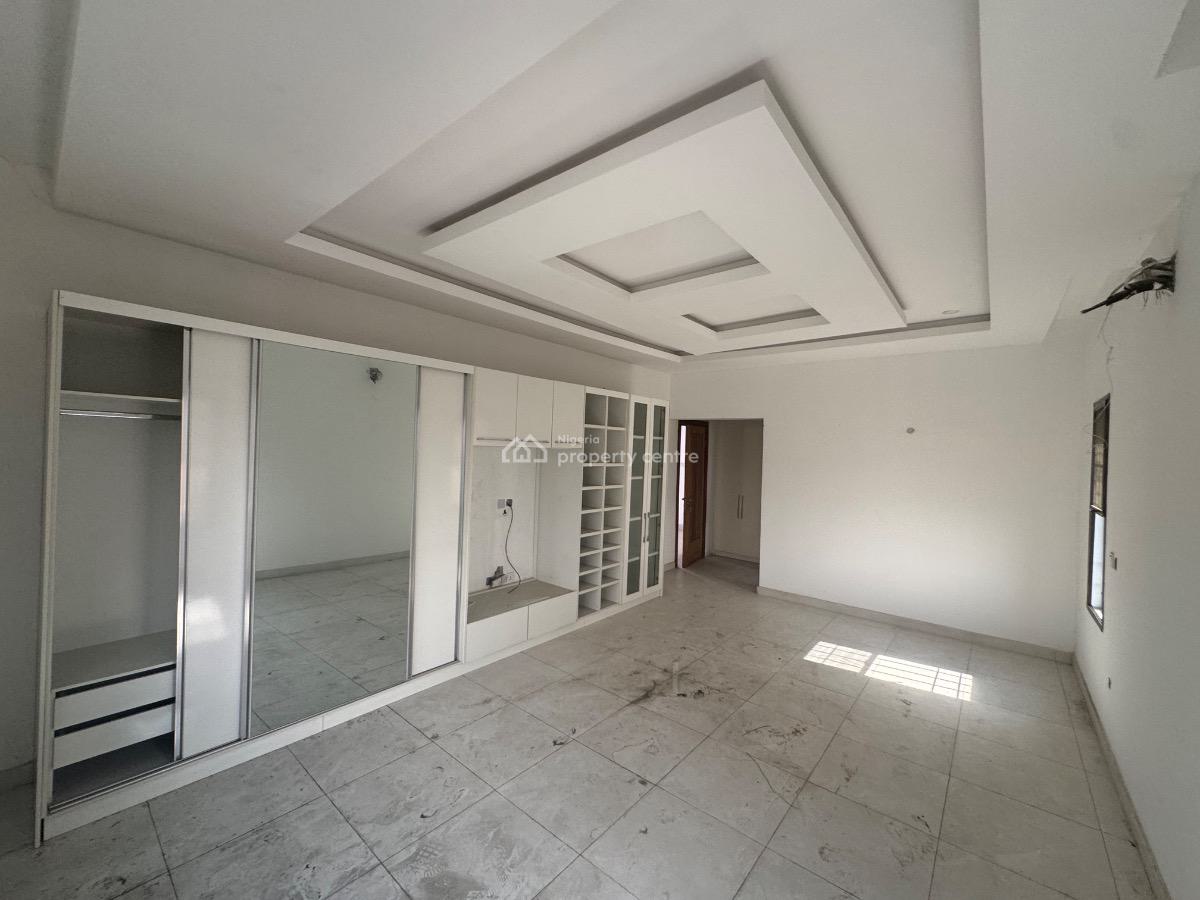 a Well Built 5 Bedroom Fully Detached Duplex with a Room Bq, U3 Estate, 2nd Roundabout Lekki Right, Lekki Phase 1, Lekki, Lagos, Detached Duplex for Sale