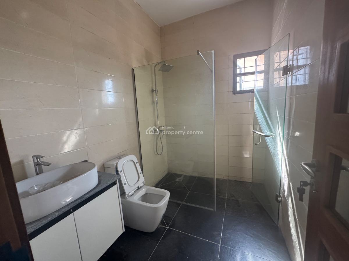a Well Built 5 Bedroom Fully Detached Duplex with a Room Bq, U3 Estate, 2nd Roundabout Lekki Right, Lekki Phase 1, Lekki, Lagos, Detached Duplex for Sale