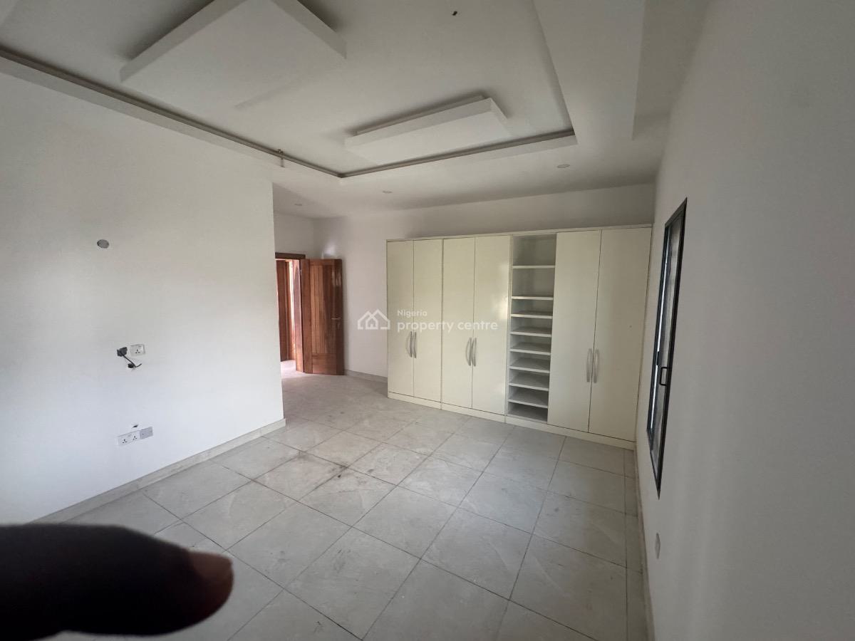 a Well Built 5 Bedroom Fully Detached Duplex with a Room Bq, U3 Estate, 2nd Roundabout Lekki Right, Lekki Phase 1, Lekki, Lagos, Detached Duplex for Sale