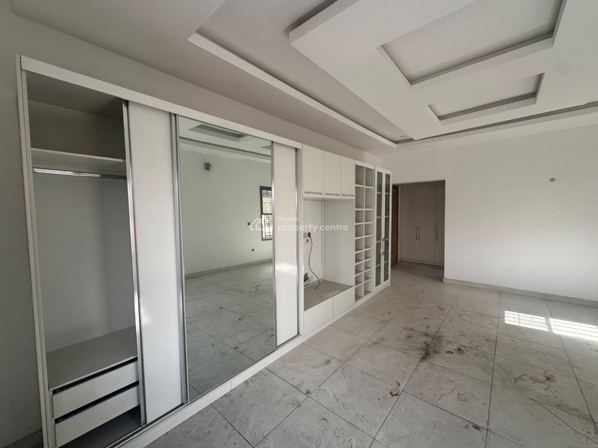 a Well Built 5 Bedroom Fully Detached Duplex with a Room Bq, U3 Estate, 2nd Roundabout Lekki Right, Lekki Phase 1, Lekki, Lagos, Detached Duplex for Sale