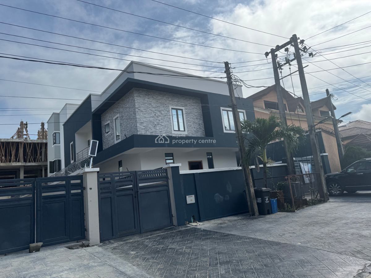 a Well Built 5 Bedroom Fully Detached Duplex with a Room Bq, U3 Estate, 2nd Roundabout Lekki Right, Lekki Phase 1, Lekki, Lagos, Detached Duplex for Sale