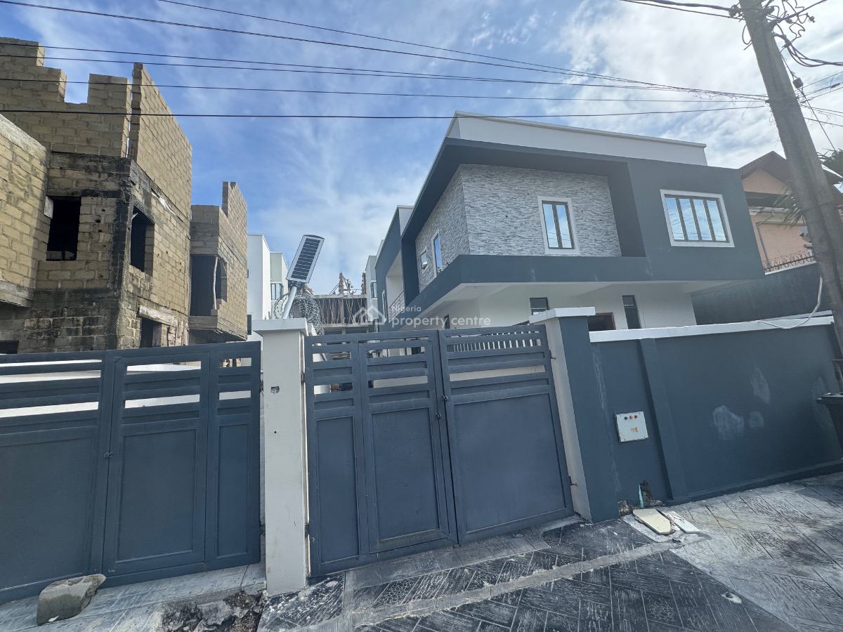 a Well Built 5 Bedroom Fully Detached Duplex with a Room Bq, U3 Estate, 2nd Roundabout Lekki Right, Lekki Phase 1, Lekki, Lagos, Detached Duplex for Sale