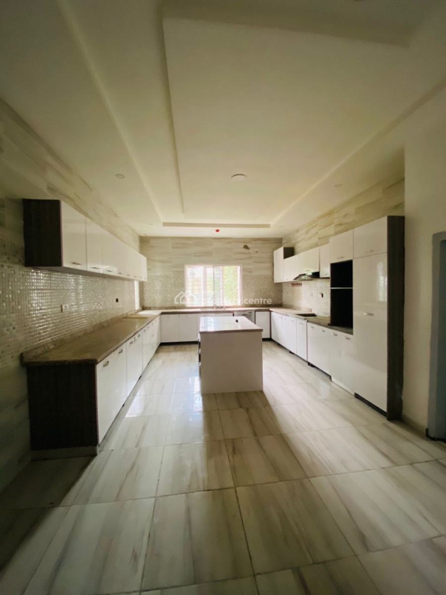 a Tasteful 7 Bedroom Detached Home, Pinnock Estate, Jakande, Lekki, Lagos, Detached Duplex for Sale
