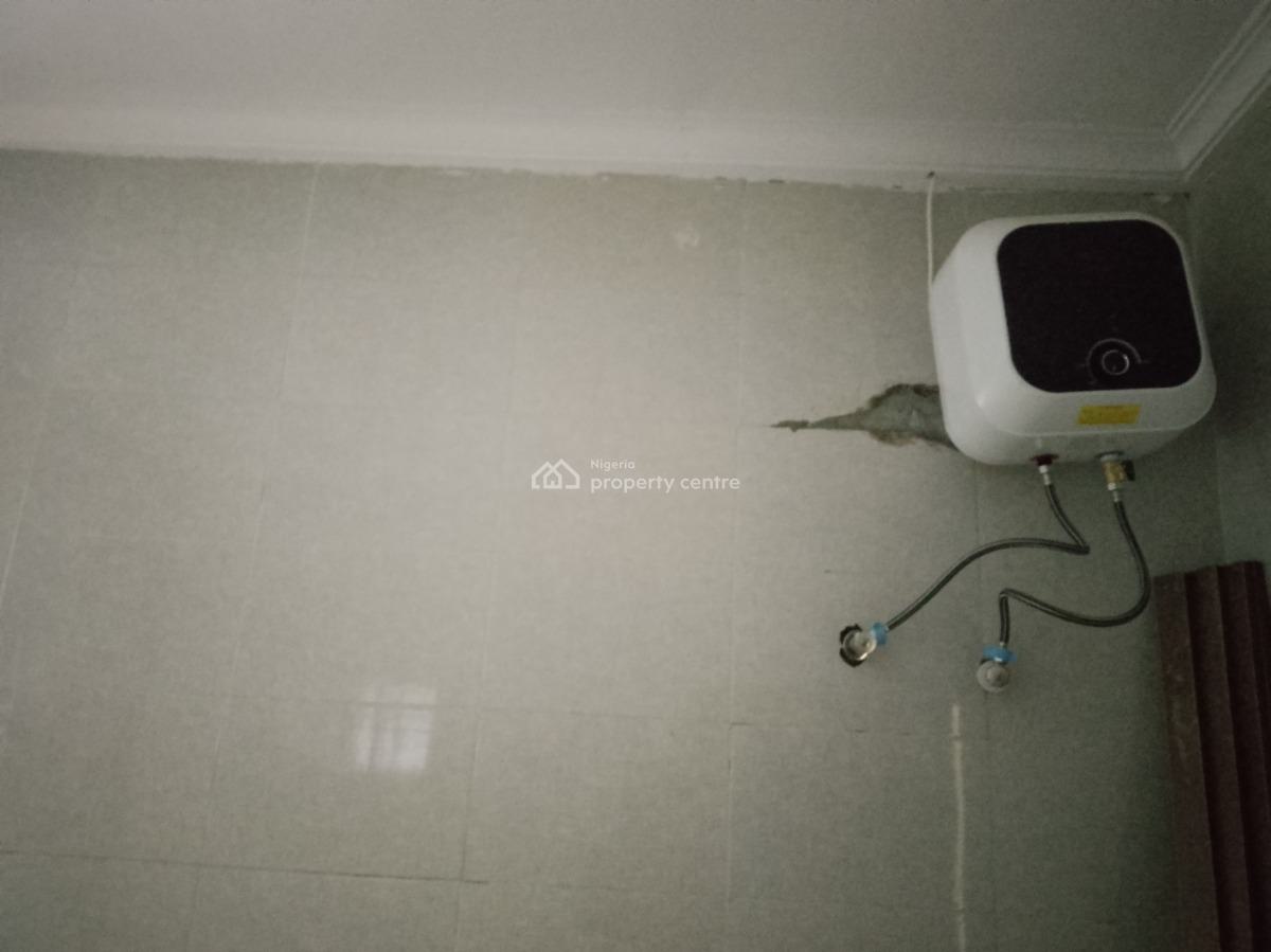 Luxury Two Bedroom Apartment, Around Nnpc Filling Station, Ushafa, Bwari, Abuja, Flat / Apartment for Rent