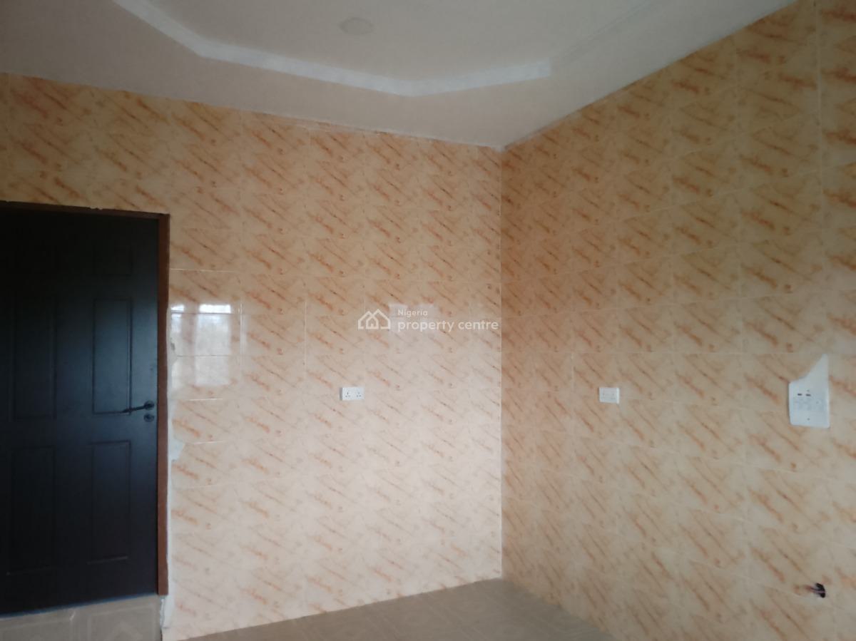 Luxury Two Bedroom Apartment, Around Nnpc Filling Station, Ushafa, Bwari, Abuja, Flat / Apartment for Rent