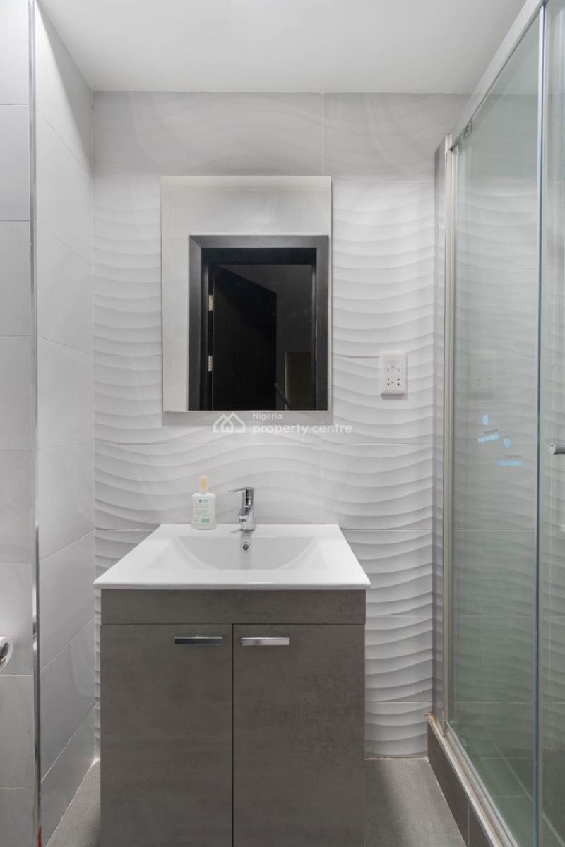 Luxurious City View 2 Bedrooms Apartment with Gym, Victoria Island (vi), Lagos, Flat / Apartment Short Let