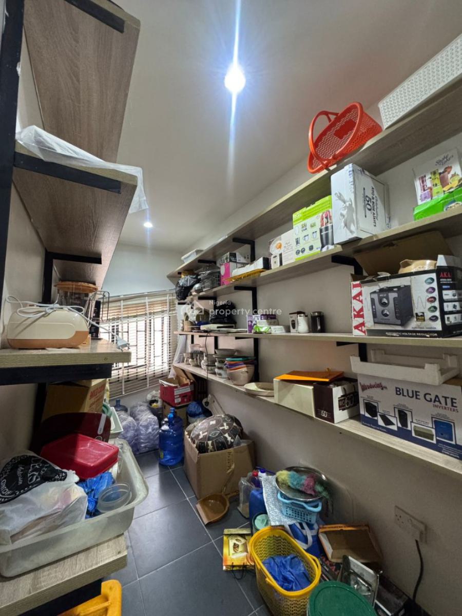 Spacious 7-bedroom House, Victoria Island (vi), Lagos, Office Space for Rent