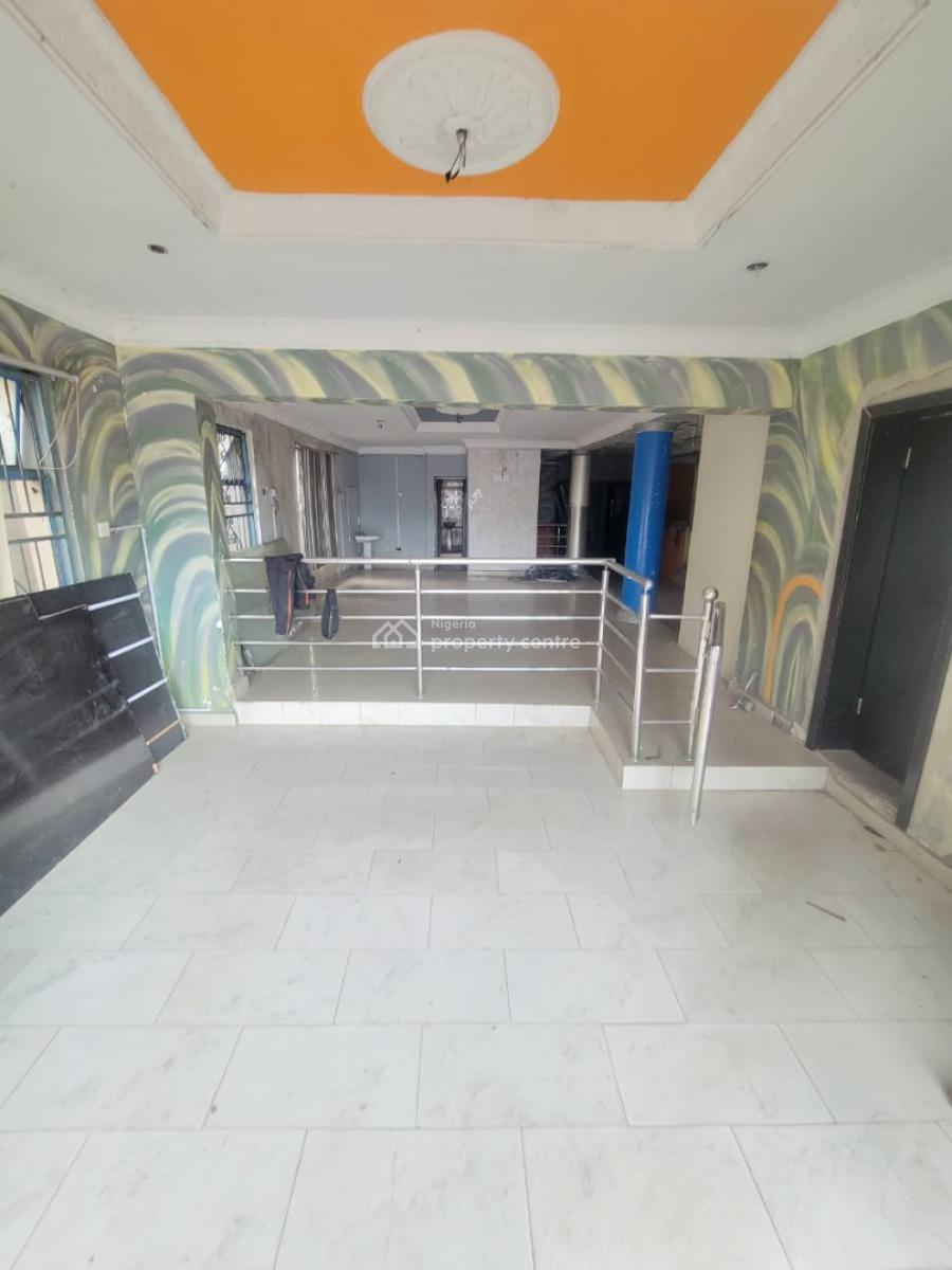 an Accessible Space Available, Ado Road, Ajah, Lagos, Restaurant / Bar for Rent