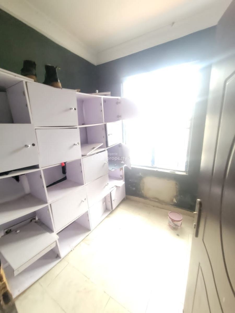 an Accessible Space Available, Ado Road, Ajah, Lagos, Restaurant / Bar for Rent