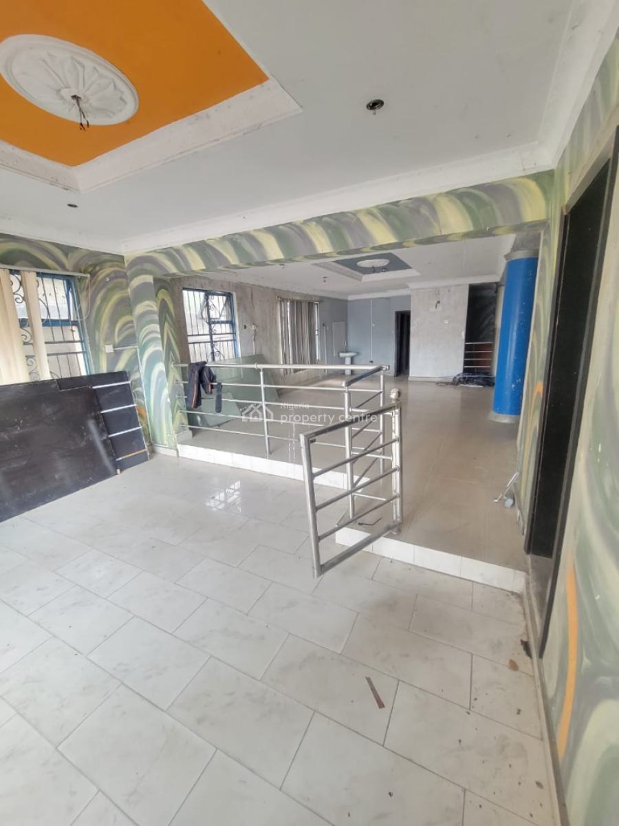 an Accessible Space Available, Ado Road, Ajah, Lagos, Restaurant / Bar for Rent