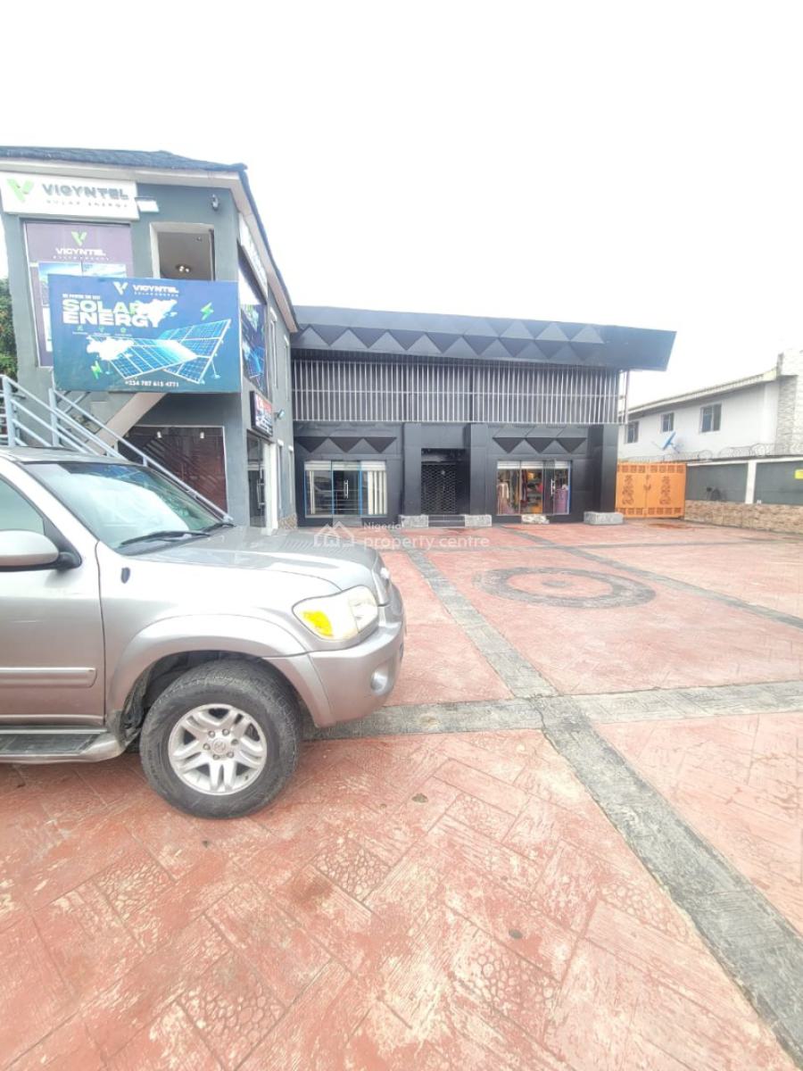 an Accessible Space Available, Ado Road, Ajah, Lagos, Restaurant / Bar for Rent