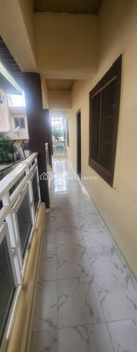 3 Bedrooms Apartment, All Ensuite, 12 Ajoke Street, Off Nnobi Street, Off Kilo Bus-stop, Surulere, Lagos, Flat / Apartment for Rent