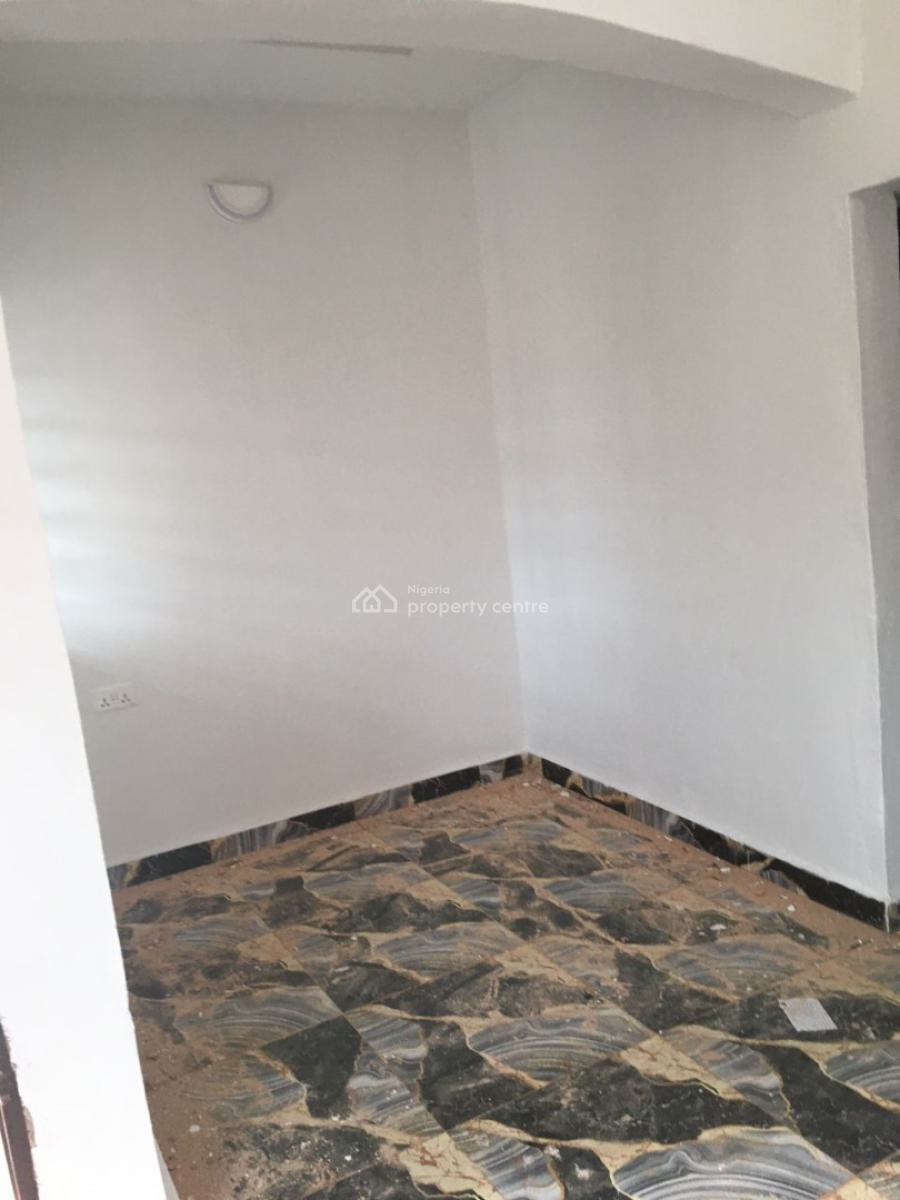 Apartment Building, Idumebo Road, Ekpoma, Esan West, Edo, Flat / Apartment for Sale