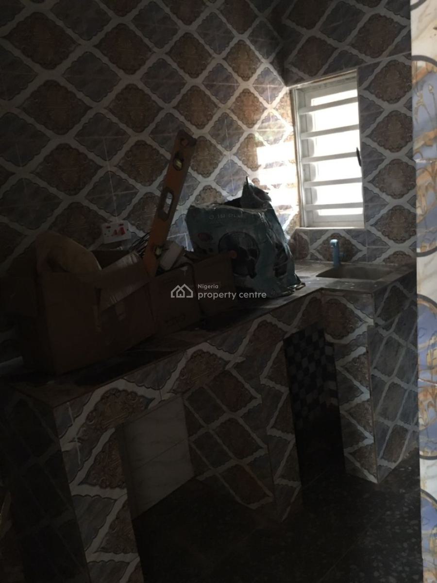 Apartment Building, Idumebo Road, Ekpoma, Esan West, Edo, Flat / Apartment for Sale