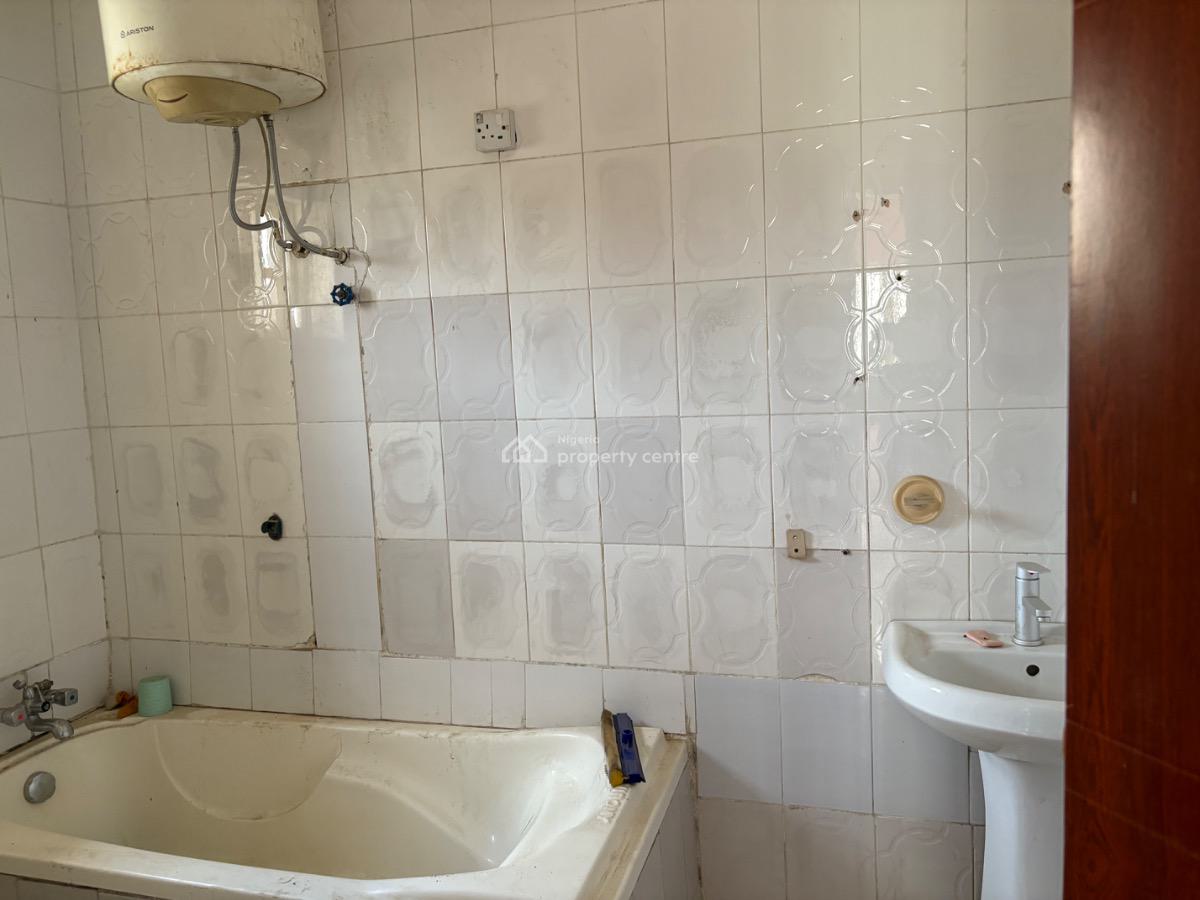 3 Bedroom Flat on First Floor in a Serene Environment, Utako, Abuja, Flat / Apartment for Rent