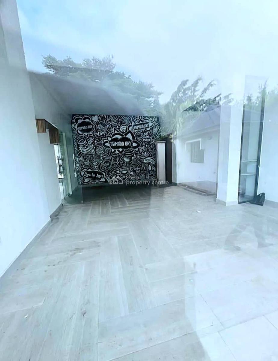 Commercial 6-bedroom Detached Duplex, Lekki Phase 1, Lekki, Lagos, Restaurant / Bar for Rent