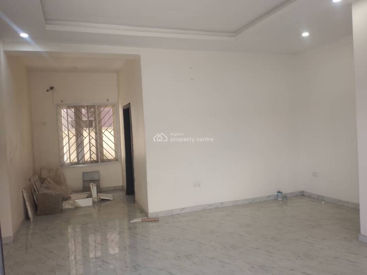 3-bedroom Apartment (ground Floor), Lekki Right By Pinnacle Filling Station, Lekki Phase 1, Lekki, Lagos, Flat / Apartment for Rent