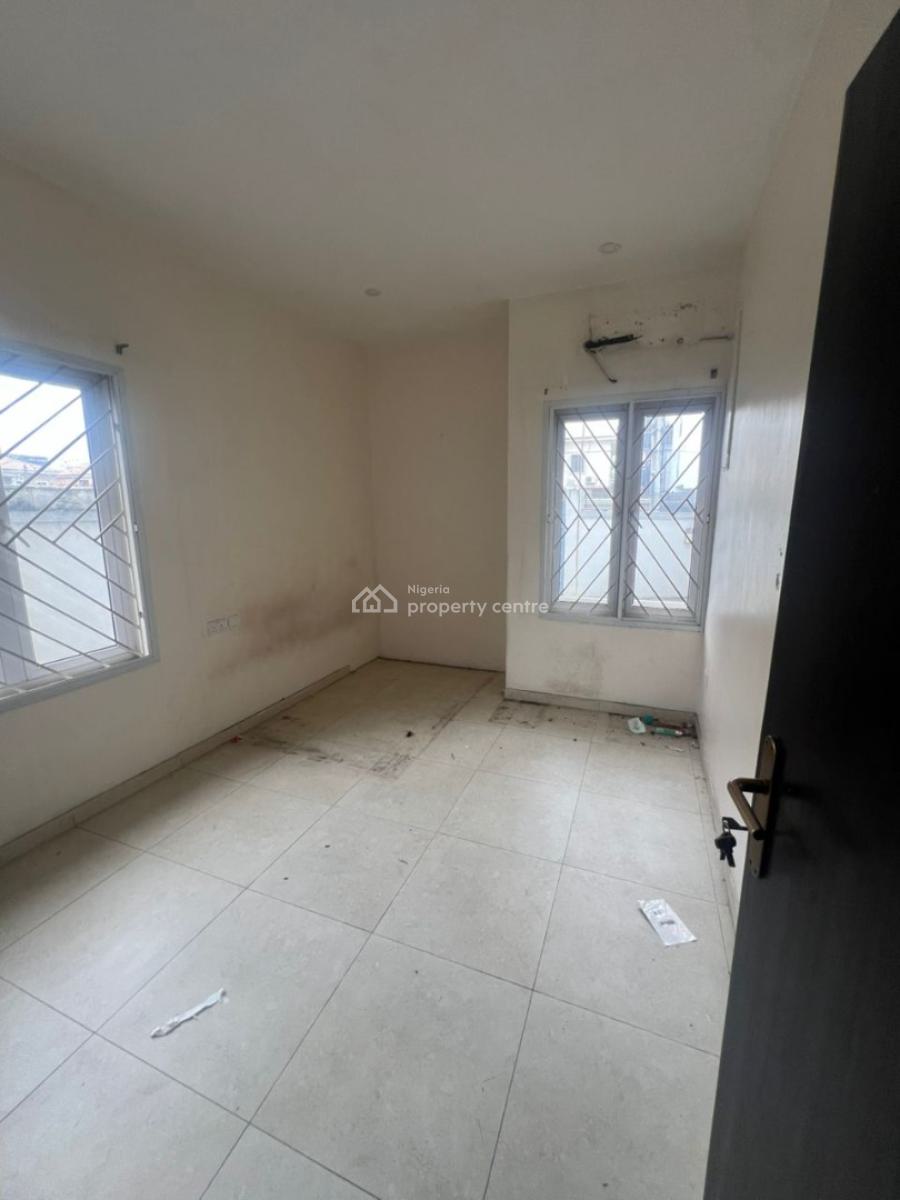 Self Serviced 3 Bedroom Apartment, Lekki Phase 1, Lekki, Lagos, Flat / Apartment for Rent