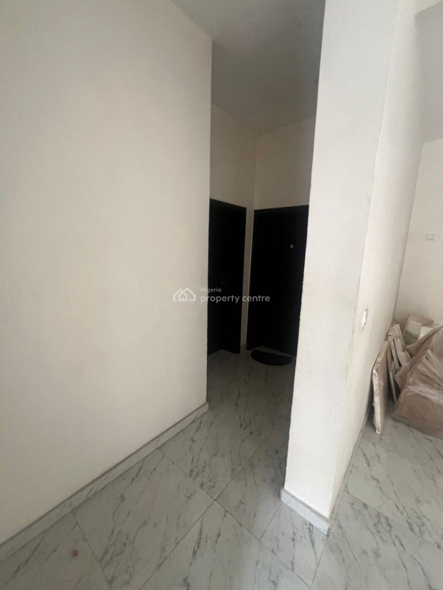 Self Serviced 3 Bedroom Apartment, Lekki Phase 1, Lekki, Lagos, Flat / Apartment for Rent