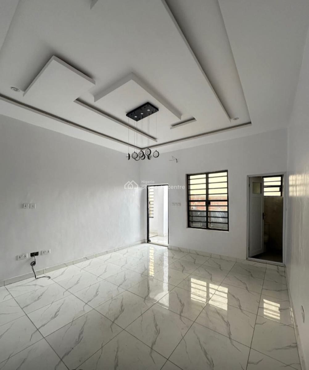 Lovely & Decent 3-bedroom Apartment, Surulere, Lagos, Flat / Apartment for Sale