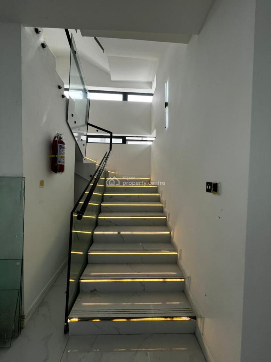 a 5 Bedroom Detached House with Bq, Lekki Phase 1, Lekki, Lagos, Detached Duplex for Sale