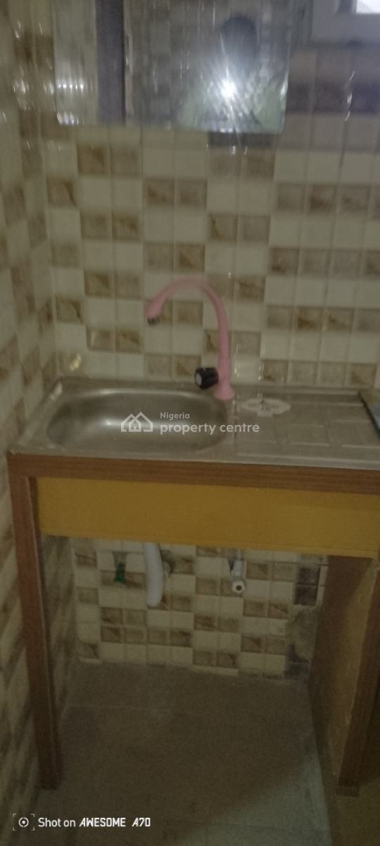 Sweet and Sizable Mini Flat! Comes with 2 Fitted Split Air-conditione, Ologolo, Lekki, Lagos, Flat / Apartment for Rent