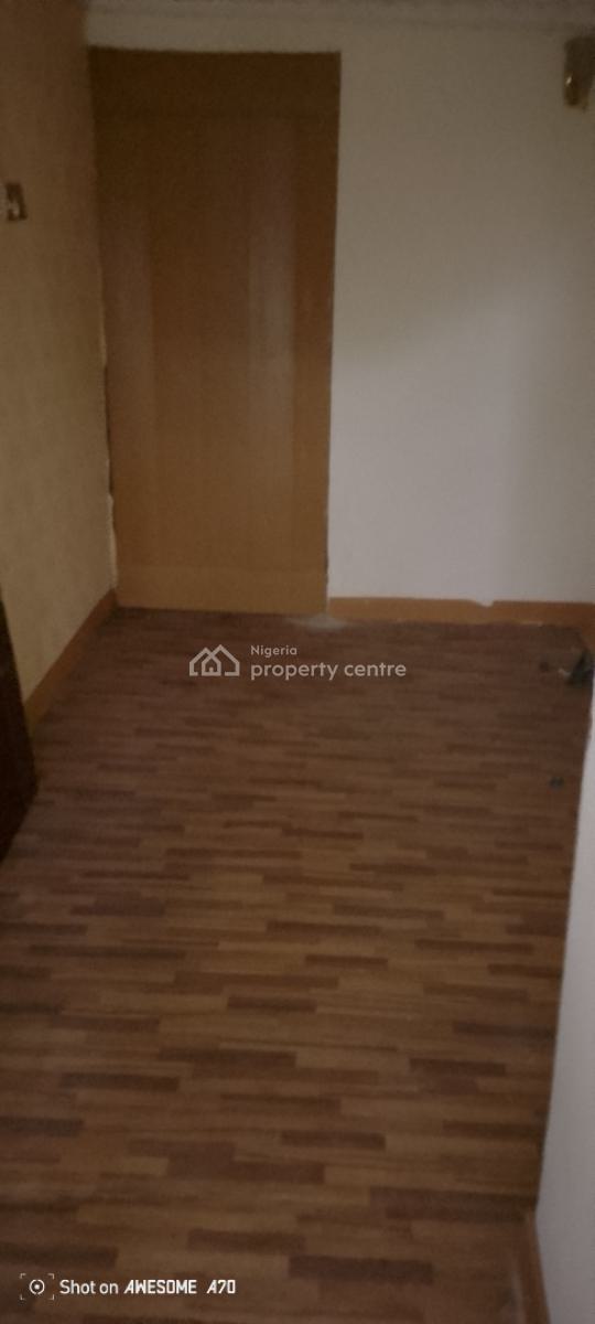 Sweet and Sizable Mini Flat! Comes with 2 Fitted Split Air-conditione, Ologolo, Lekki, Lagos, Flat / Apartment for Rent