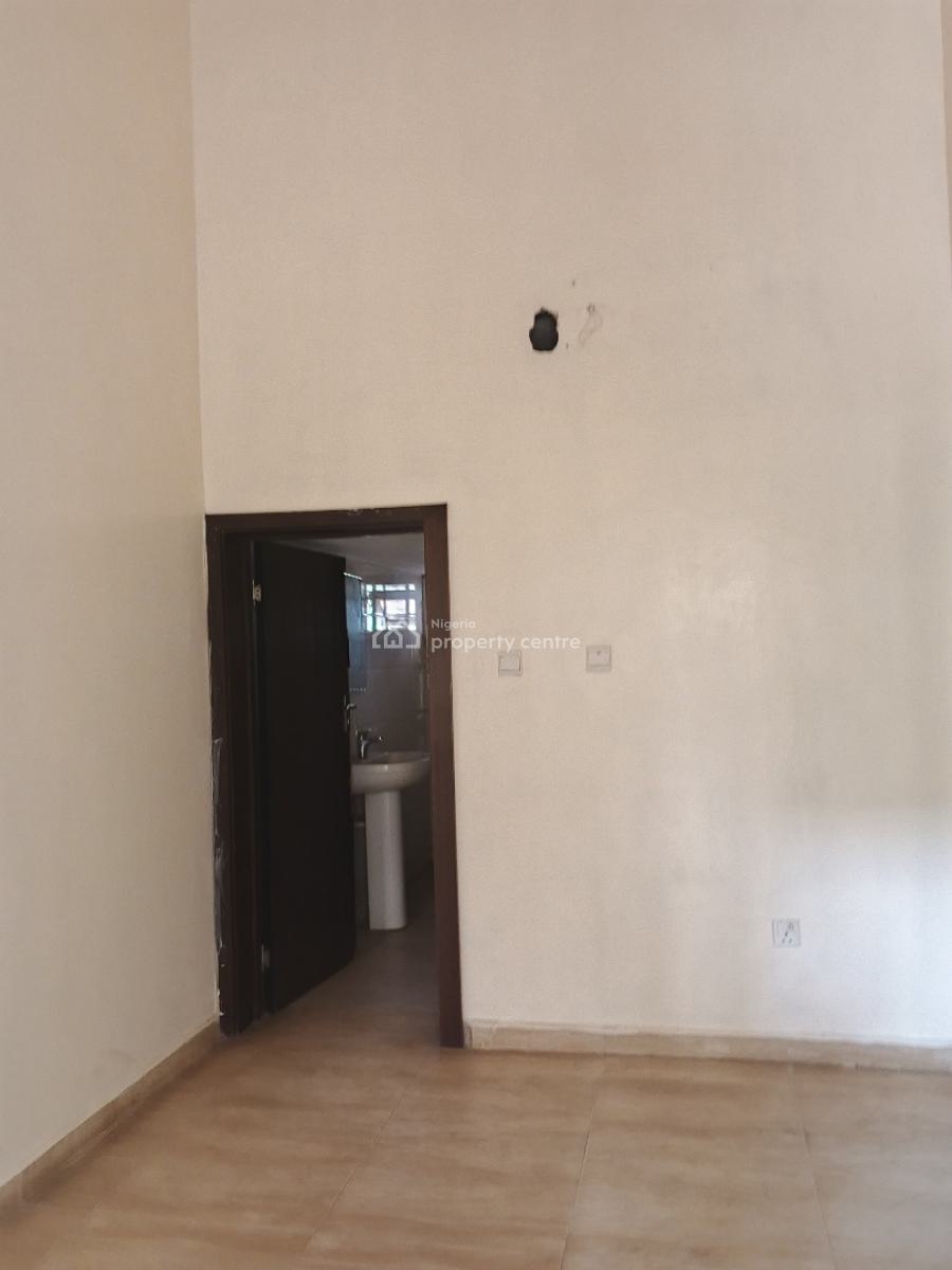 8 Bedrooms Fully Detached Duplex with 2 Bq, Zone 2, Wuse, Abuja, Detached Duplex for Rent