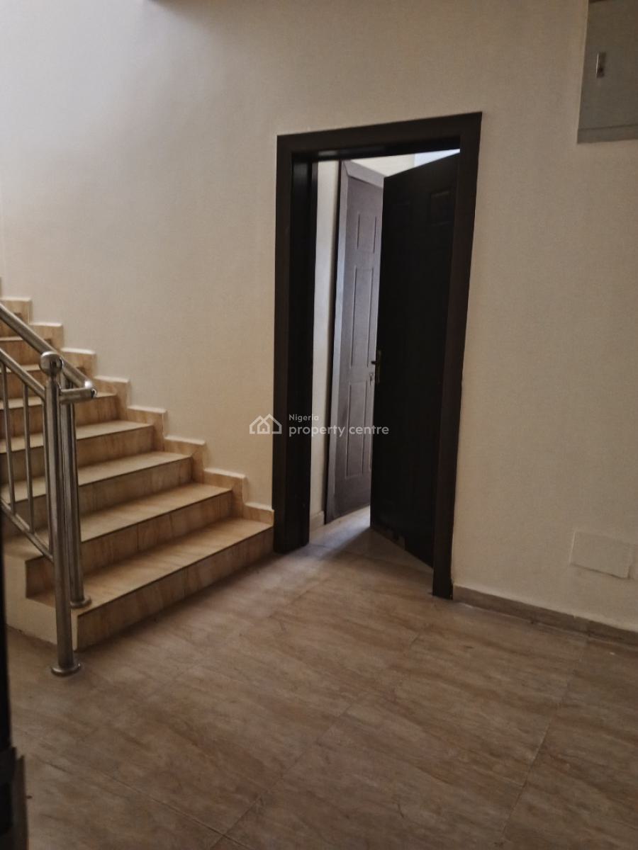 8 Bedrooms Fully Detached Duplex with 2 Bq, Zone 2, Wuse, Abuja, Detached Duplex for Rent