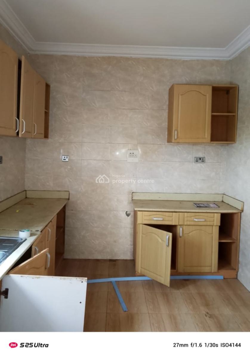 3 Bedroom Flat Upstairs, Lekki Scheme 2 Estate, Ajah, Lagos, Flat / Apartment for Rent