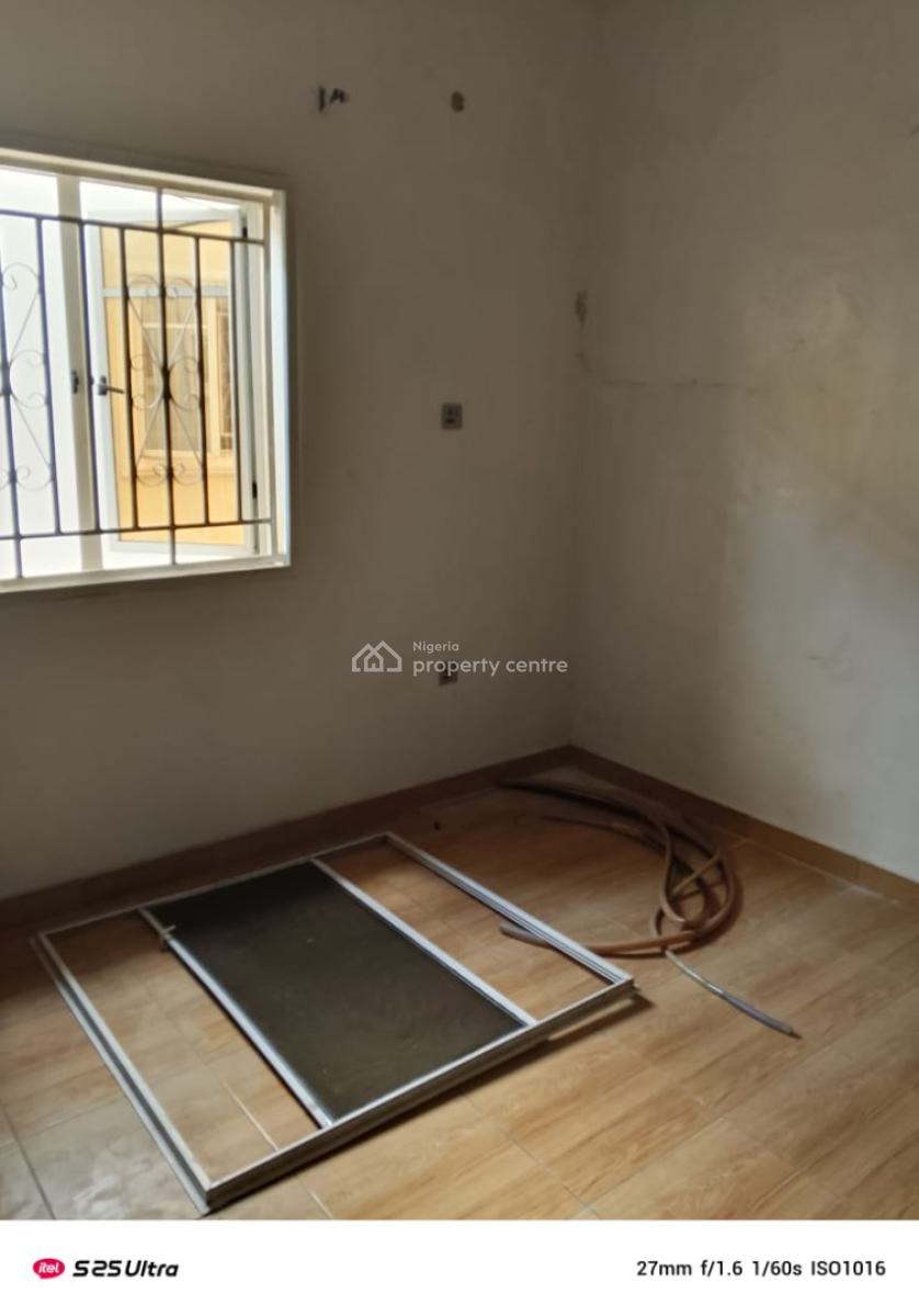 3 Bedroom Flat Upstairs, Lekki Scheme 2 Estate, Ajah, Lagos, Flat / Apartment for Rent