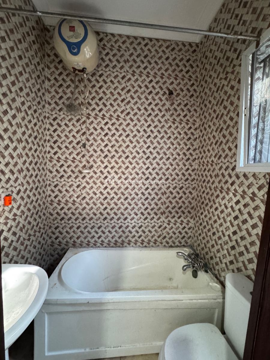 Self Contain, Chevy View Estate, Lekki Expressway, Lekki, Lagos, Self Contain (single Rooms) for Rent