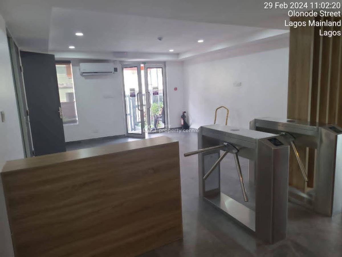 Open-plan Office Space Measuring 290sqm on The 2nd Floor, Alagomeji, Yaba, Lagos, Office Space for Rent