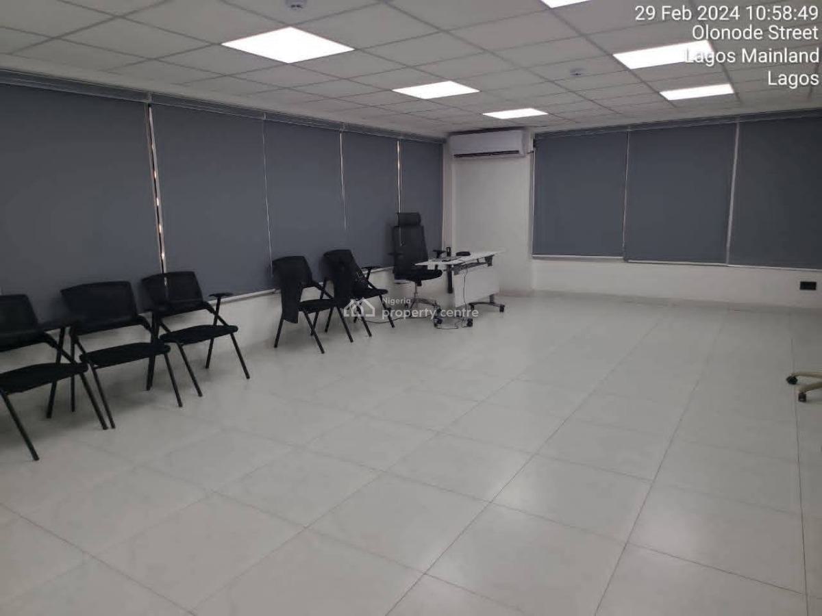 Open-plan Office Space Measuring 290sqm on The 2nd Floor, Alagomeji, Yaba, Lagos, Office Space for Rent