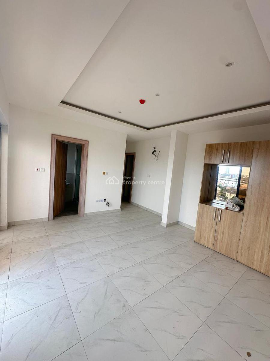Spacious 3-bedroom Apartment, Lekki Phase 1, Lekki, Lagos, Flat / Apartment for Rent