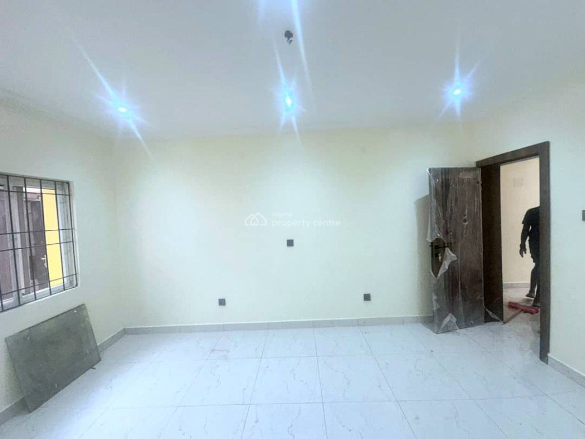 Standard Renovated 4-bedroom Semi Detached House, Oniru, Victoria Island (vi), Lagos, Semi-detached Duplex for Sale