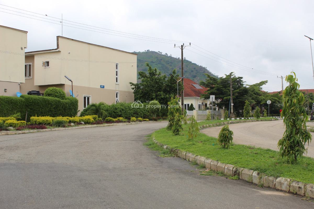 Prime 600sqm Plot for 5 Bedroom Detached Duplex and a Bq (negotiable), Behind Gwarinpa, Karsana, Abuja, Residential Land for Sale