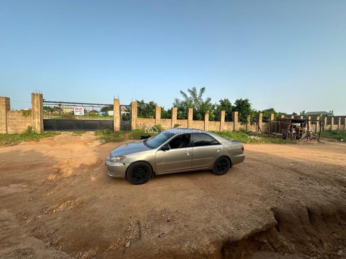 2 Acres Fenced & Gated Commercial Land, Tose Moniya Expressway, Ibadan, Oyo, Commercial Land for Sale