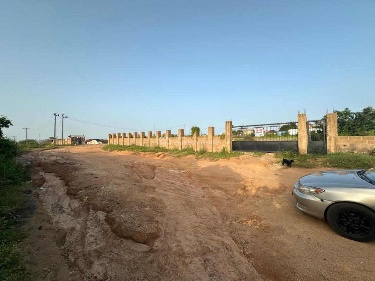 2 Acres Fenced & Gated Commercial Land, Tose Moniya Expressway, Ibadan, Oyo, Commercial Land for Sale