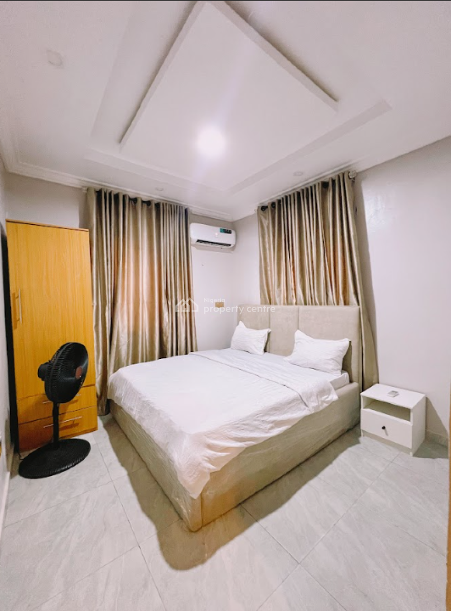 Nicely Furnished 2 Bedroom Apartment in Ilupeju, Ilupeju, Lagos, Flat / Apartment Short Let
