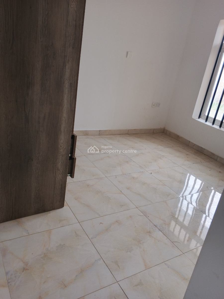 Newly Built 3 Bedroom Flat, Mabushi, Abuja, Block of Flats for Sale