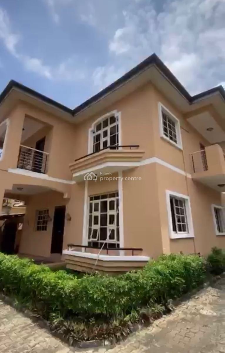 Well Renovated 4 Bedroom Detached House with Bq & Study Room, Lekki Phase 1, Lekki, Lagos, Detached Duplex for Rent