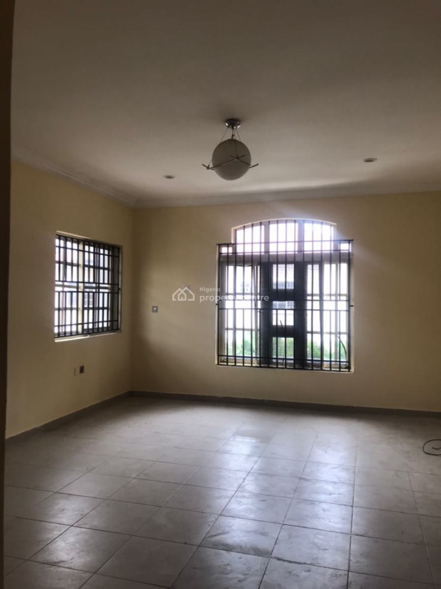 Well Renovated 4 Bedroom Detached House with Bq & Study Room, Lekki Phase 1, Lekki, Lagos, Detached Duplex for Rent