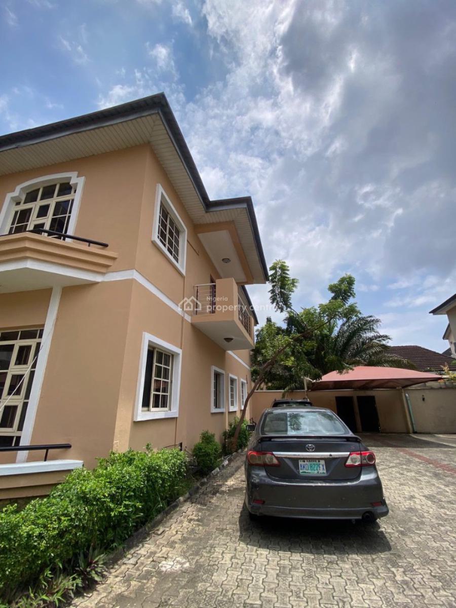 Well Renovated 4 Bedroom Detached House with Bq & Study Room, Lekki Phase 1, Lekki, Lagos, Detached Duplex for Rent